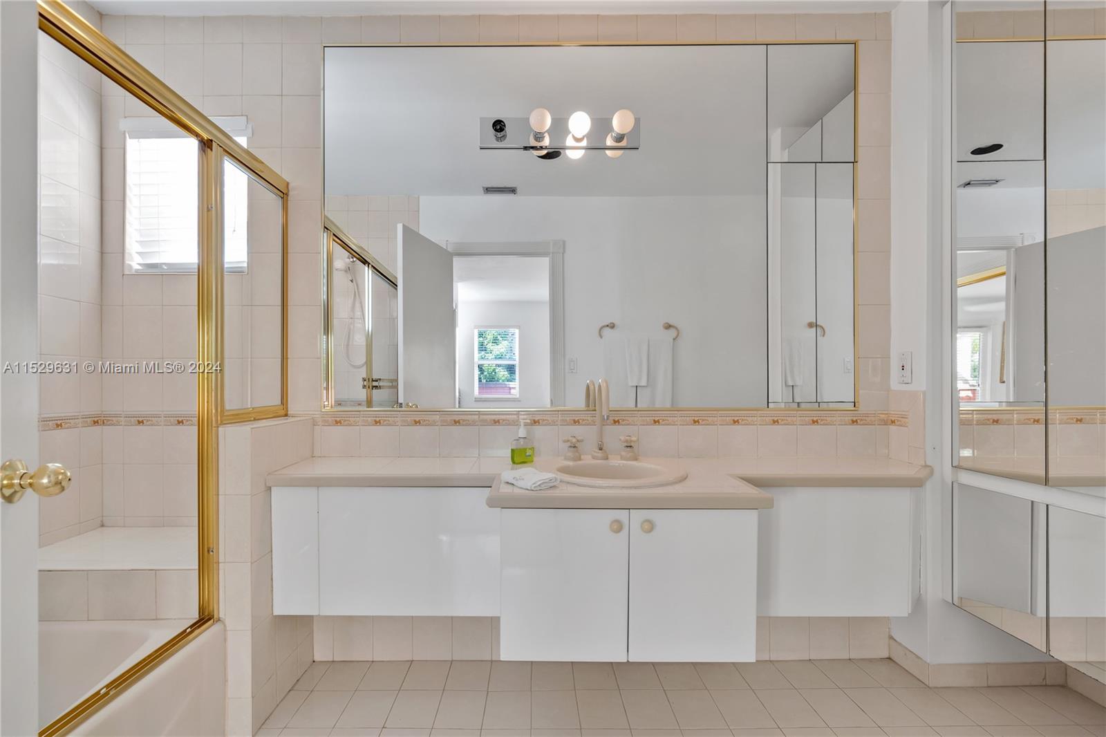 8768 62nd Ct, Pinecrest, FL, 33156 United States, 5 Bedrooms Bedrooms, ,4 BathroomsBathrooms,Residential,For Sale,62nd Ct,A11529631