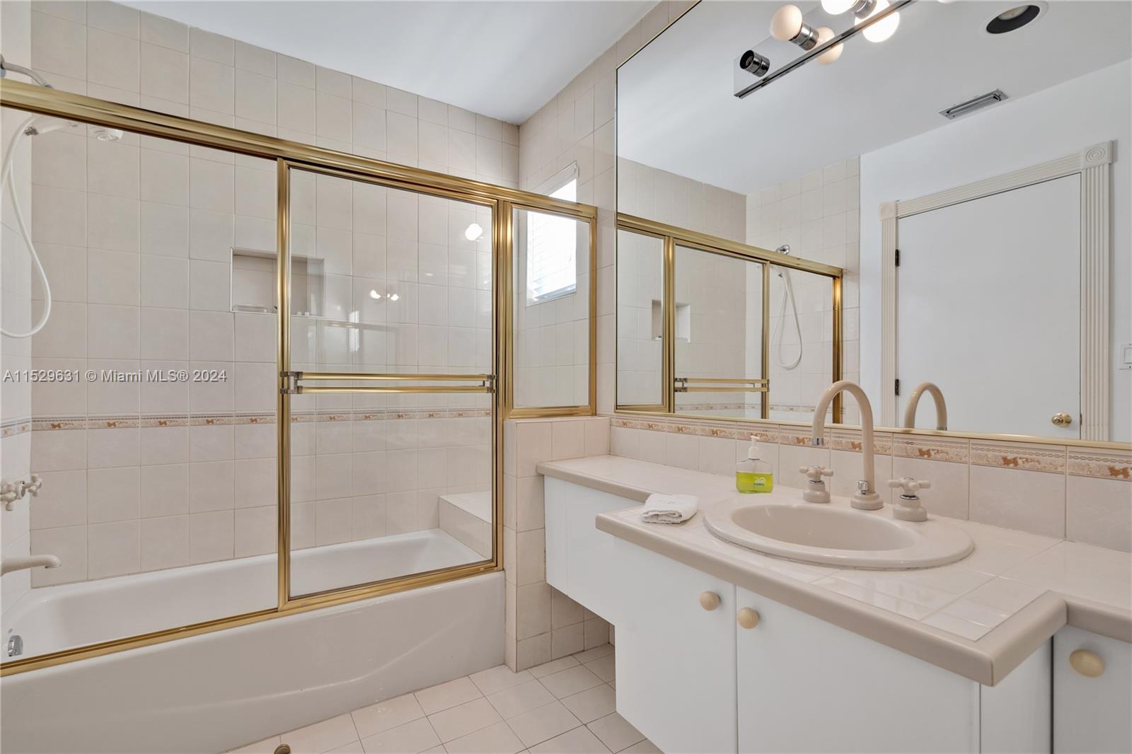 8768 62nd Ct, Pinecrest, FL, 33156 United States, 5 Bedrooms Bedrooms, ,4 BathroomsBathrooms,Residential,For Sale,62nd Ct,A11529631