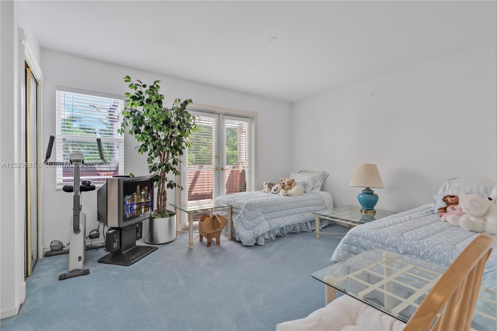 8768 62nd Ct, Pinecrest, FL, 33156 United States, 5 Bedrooms Bedrooms, ,4 BathroomsBathrooms,Residential,For Sale,62nd Ct,A11529631