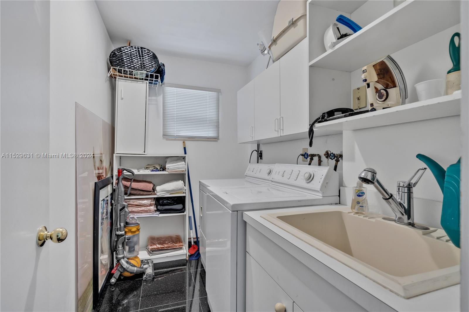 8768 62nd Ct, Pinecrest, FL, 33156 United States, 5 Bedrooms Bedrooms, ,4 BathroomsBathrooms,Residential,For Sale,62nd Ct,A11529631