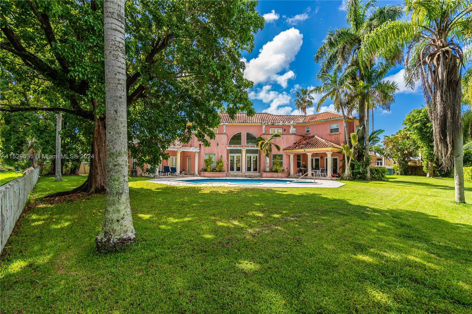 8768 62nd Ct, Pinecrest, FL, 33156 United States, 5 Bedrooms Bedrooms, ,4 BathroomsBathrooms,Residential,For Sale,62nd Ct,A11529631