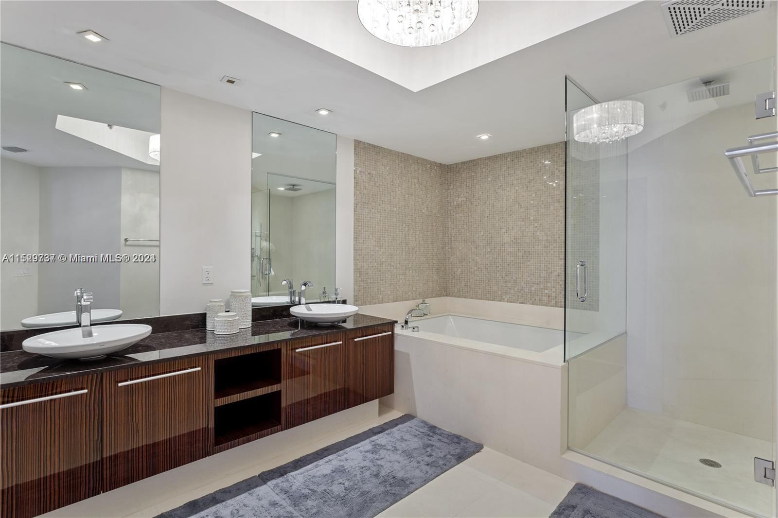 2711 S Ocean Dr 2705, Hollywood, Florida 33019, 3 Bedrooms Bedrooms, ,3 BathroomsBathrooms,Residentiallease,For Rent,2711 S Ocean Dr 2705,A11529737