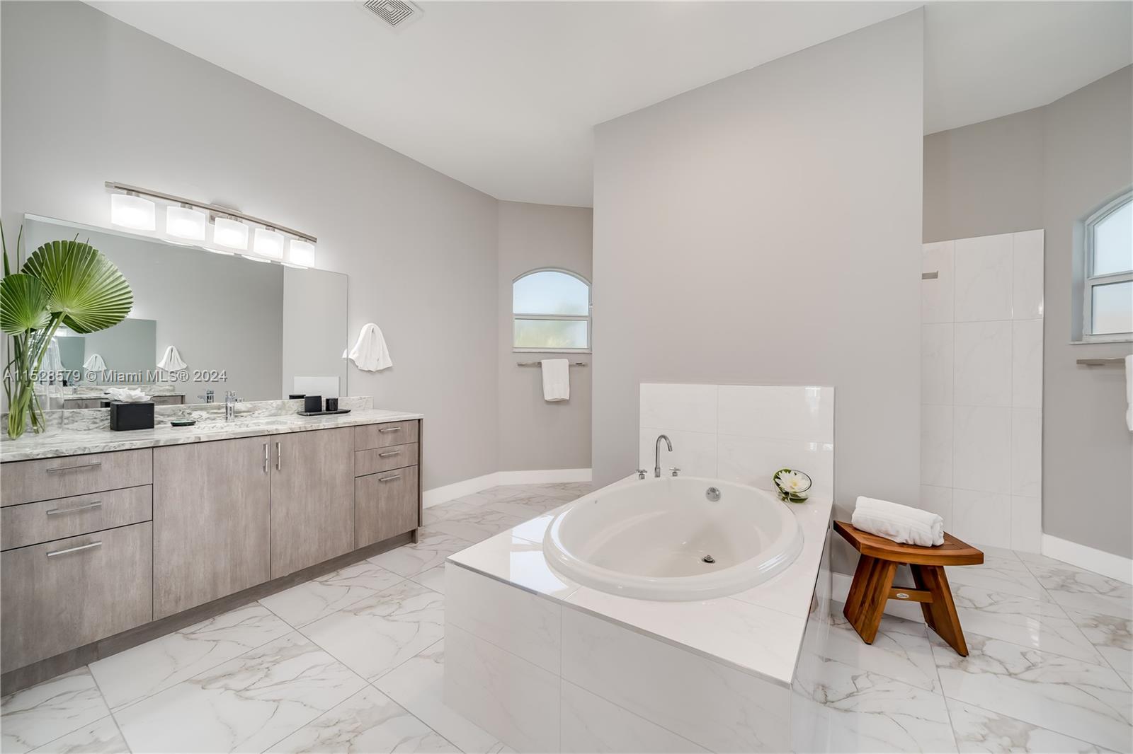 445 River Court, Marco Island, FL, 34145 United States, 4 Bedrooms Bedrooms, ,3 BathroomsBathrooms,Residential,For Sale,River Court,A11528579