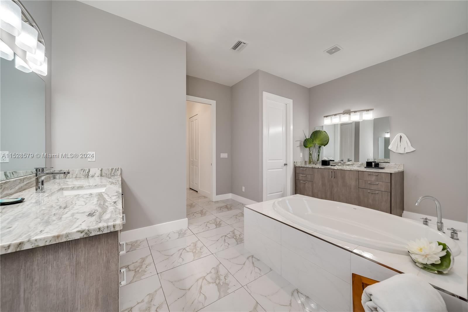 445 River Court, Marco Island, FL, 34145 United States, 4 Bedrooms Bedrooms, ,3 BathroomsBathrooms,Residential,For Sale,River Court,A11528579