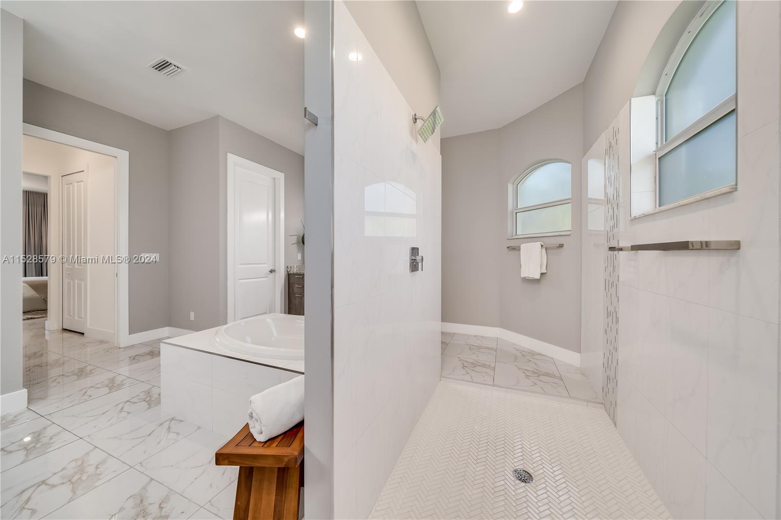 445 River Court, Marco Island, FL, 34145 United States, 4 Bedrooms Bedrooms, ,3 BathroomsBathrooms,Residential,For Sale,River Court,A11528579