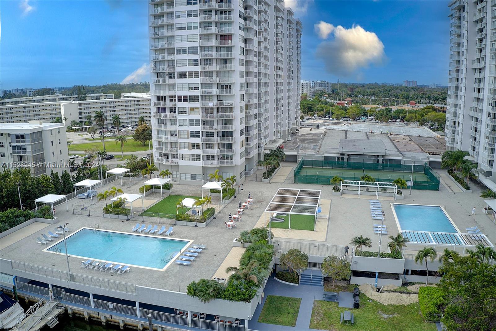 18061 Biscayne Blvd, Aventura, FL, 33160 United States, 2 Bedrooms Bedrooms, ,2 BathroomsBathrooms,Residential,For Sale,Biscayne Blvd,A11528245