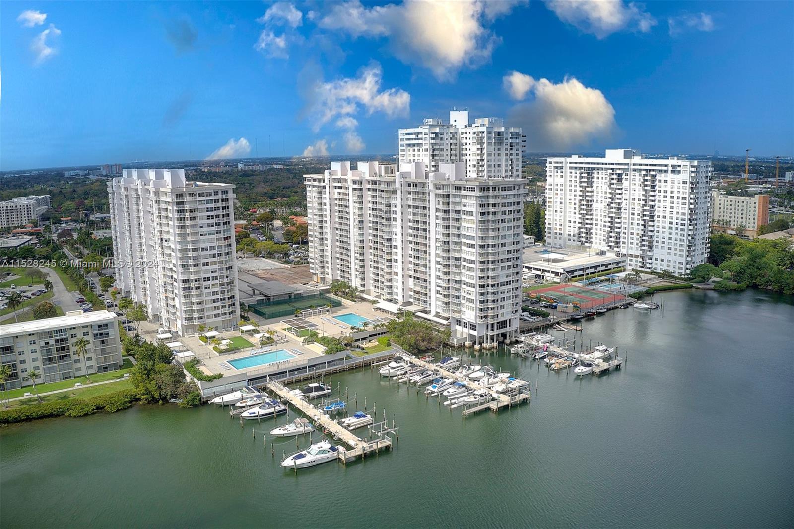 18061 Biscayne Blvd, Aventura, FL, 33160 United States, 2 Bedrooms Bedrooms, ,2 BathroomsBathrooms,Residential,For Sale,Biscayne Blvd,A11528245