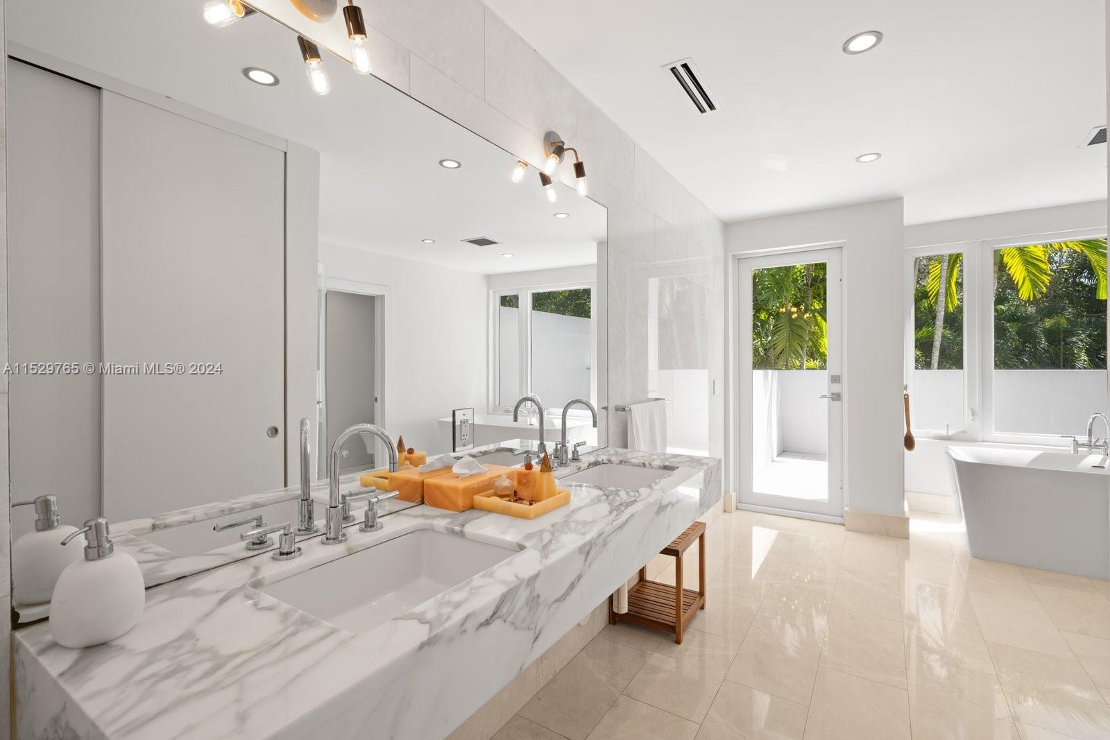 6445 102nd St, Pinecrest, FL, 33156 United States, 6 Bedrooms Bedrooms, ,5 BathroomsBathrooms,Residential,For Sale,102nd St,A11529765