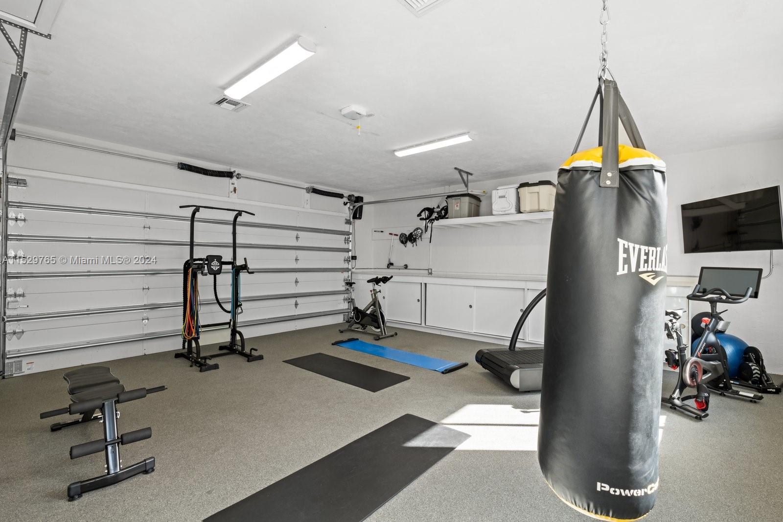 6445 102nd St, Pinecrest, FL, 33156 United States, 6 Bedrooms Bedrooms, ,5 BathroomsBathrooms,Residential,For Sale,102nd St,A11529765