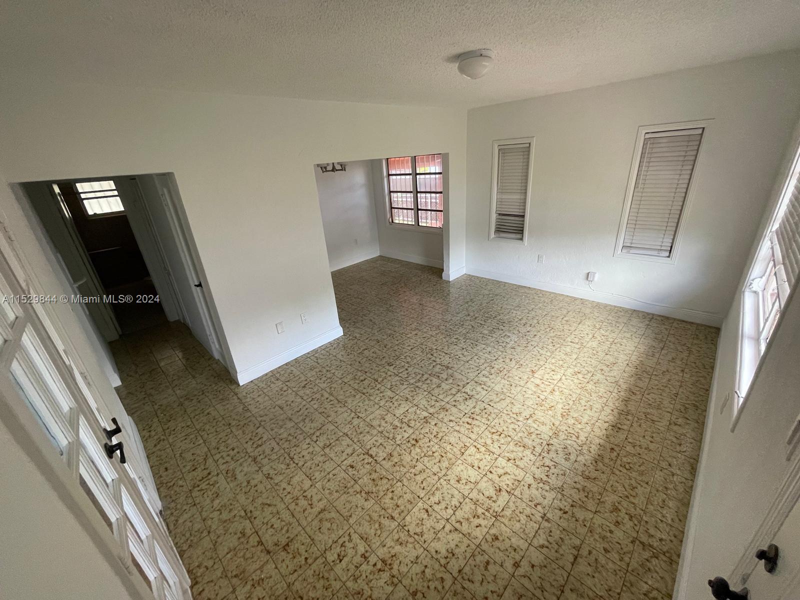 Miami, Florida 33145, 2 Bedrooms Bedrooms, ,1 BathroomBathrooms,Residentiallease,For Rent,A11529844