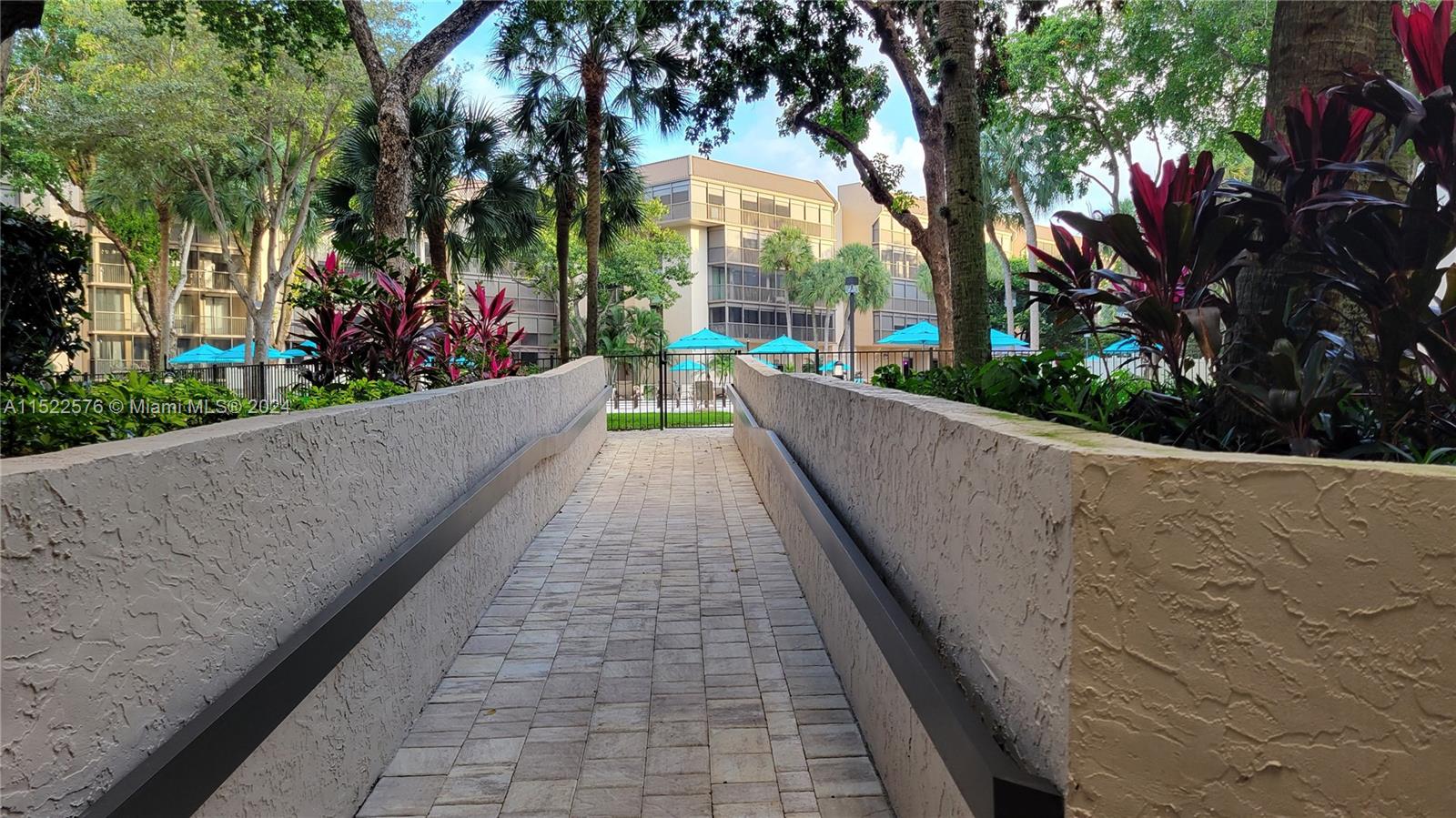 2808 N 46th Ave E245, Hollywood, Florida 33021, 1 Bedroom Bedrooms, ,1 BathroomBathrooms,Residential,For Sale,2808 N 46th Ave E245,A11522576