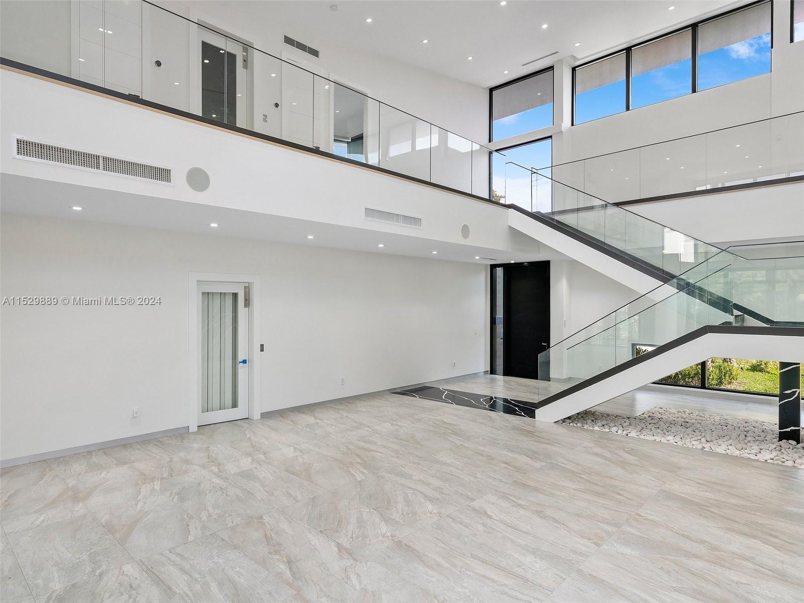 521 Holiday Dr, Hallandale Beach, FL, 33009 United States, 6 Bedrooms Bedrooms, ,6 BathroomsBathrooms,Residential,For Sale,Holiday Dr,A11529889