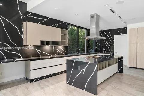 521 Holiday Dr, Hallandale Beach, FL, 33009 United States, 6 Bedrooms Bedrooms, ,6 BathroomsBathrooms,Residential,For Sale,Holiday Dr,A11529889