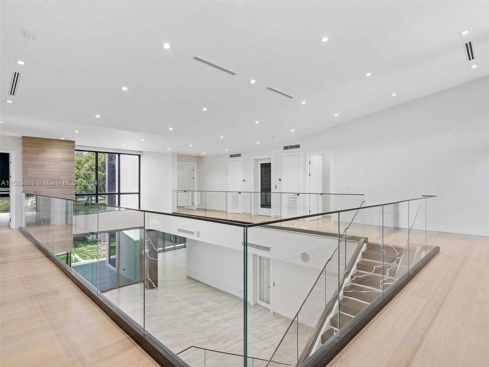 521 Holiday Dr, Hallandale Beach, FL, 33009 United States, 6 Bedrooms Bedrooms, ,6 BathroomsBathrooms,Residential,For Sale,Holiday Dr,A11529889