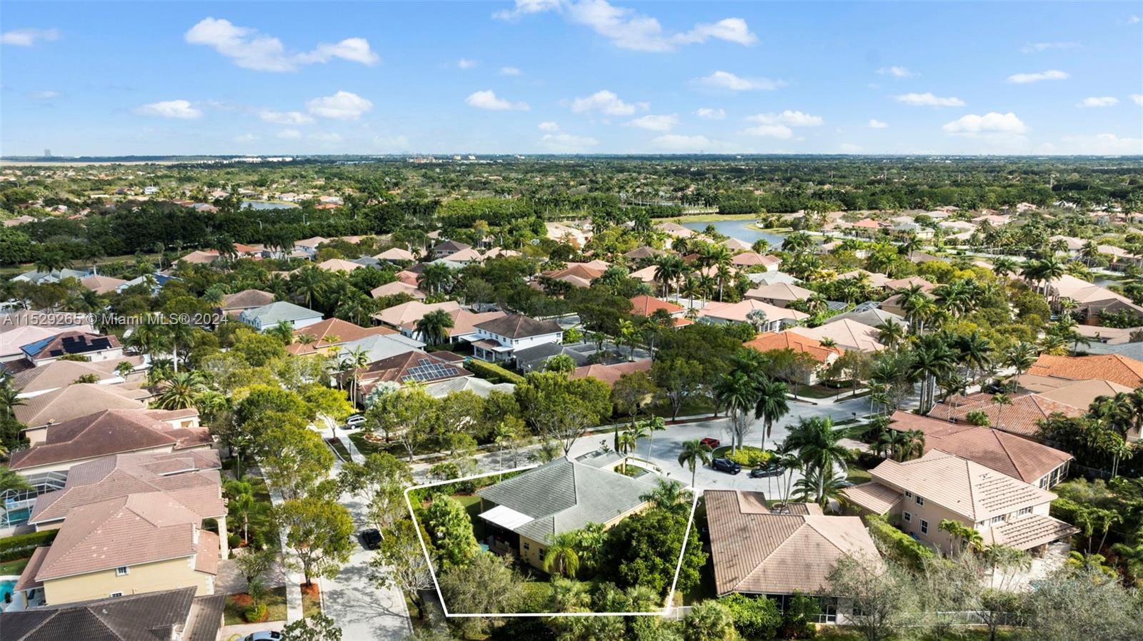 1400 Blue Jay Cir, Weston, FL, 33327 United States, 4 Bedrooms Bedrooms, ,3 BathroomsBathrooms,Residential,For Sale,Blue Jay Cir,A11529265