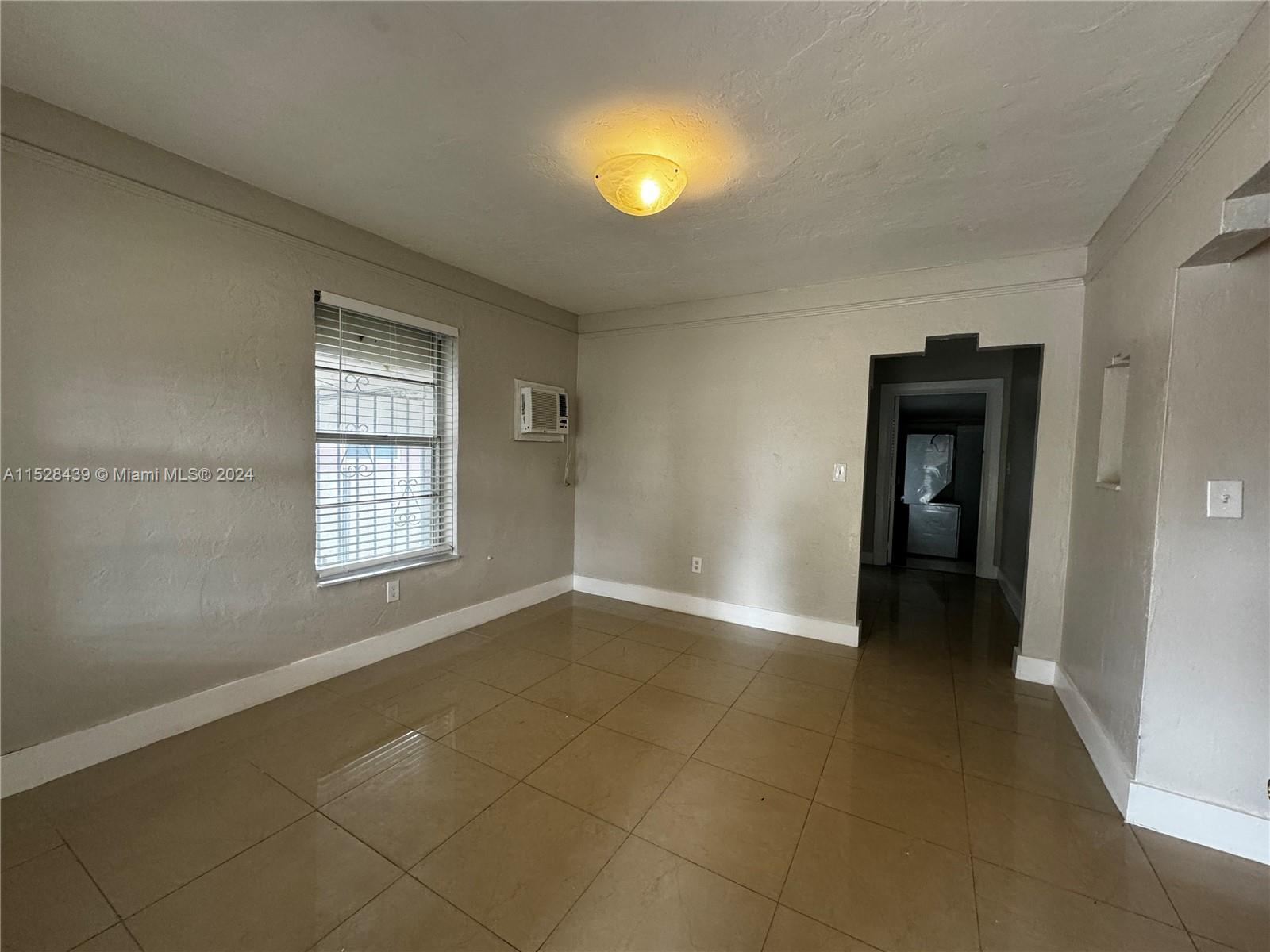 1111 NW 77th St 1111, Miami, Florida 33150, 3 Bedrooms Bedrooms, ,1 BathroomBathrooms,Residentiallease,For Rent,1111 NW 77th St 1111,A11528439