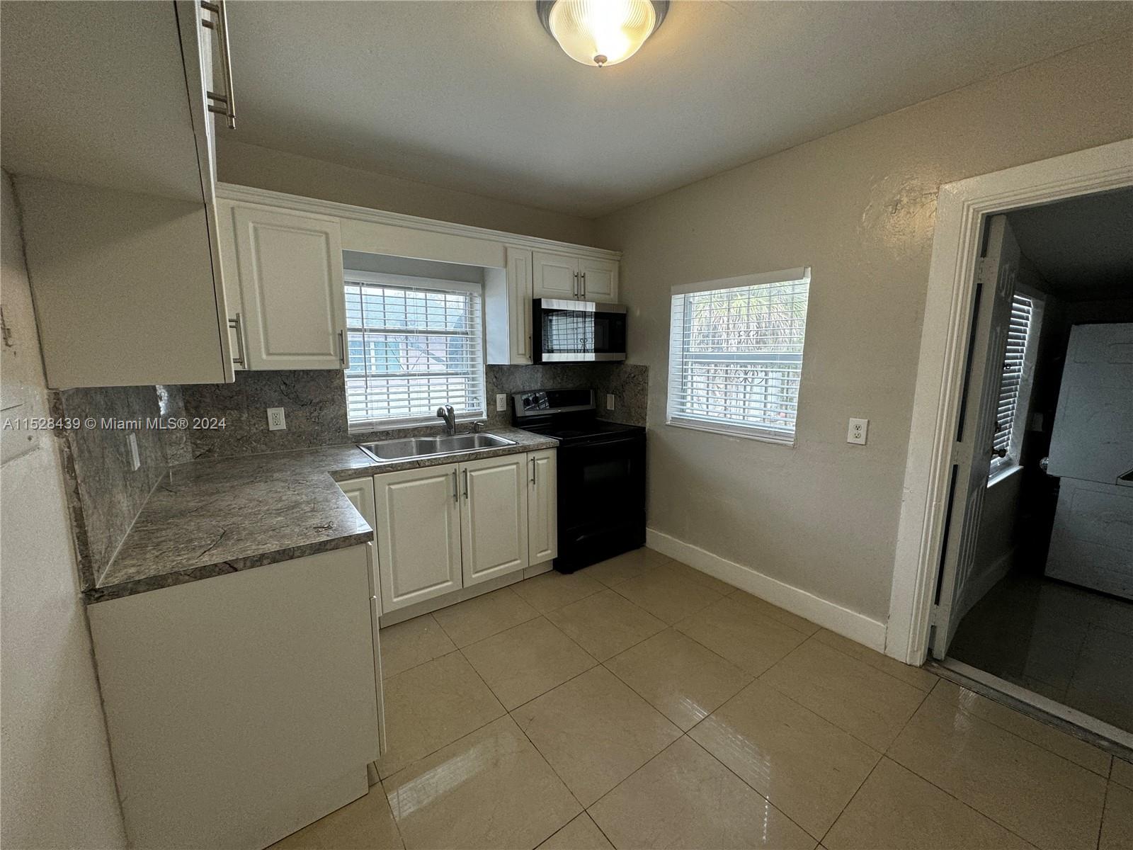 1111 NW 77th St 1111, Miami, Florida 33150, 3 Bedrooms Bedrooms, ,1 BathroomBathrooms,Residentiallease,For Rent,1111 NW 77th St 1111,A11528439