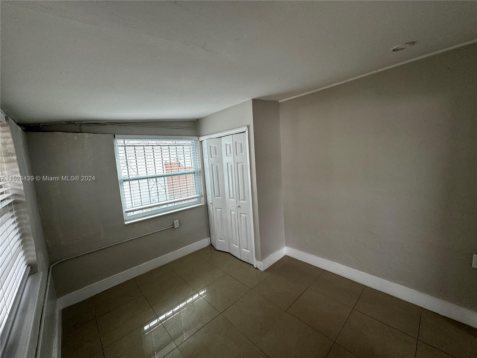 1111 NW 77th St 1111, Miami, Florida 33150, 3 Bedrooms Bedrooms, ,1 BathroomBathrooms,Residentiallease,For Rent,1111 NW 77th St 1111,A11528439