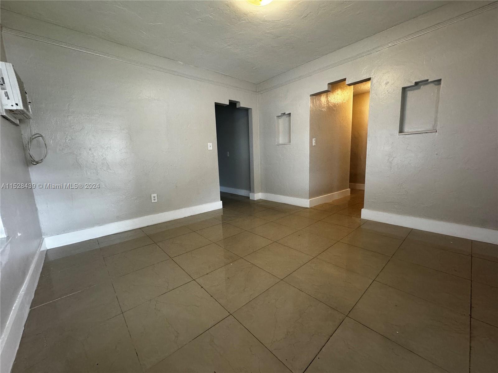 1111 NW 77th St 1111, Miami, Florida 33150, 3 Bedrooms Bedrooms, ,1 BathroomBathrooms,Residentiallease,For Rent,1111 NW 77th St 1111,A11528439