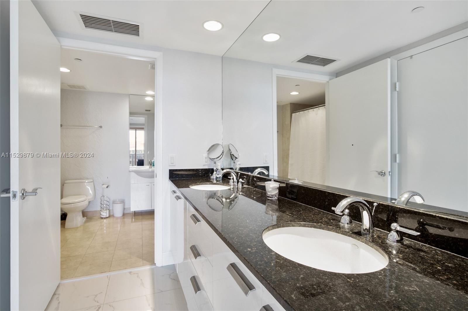 1800 S Ocean Dr 909, Hallandale Beach, Florida 33009, 2 Bedrooms Bedrooms, ,1 BathroomBathrooms,Residentiallease,For Rent,1800 S Ocean Dr 909,A11529879