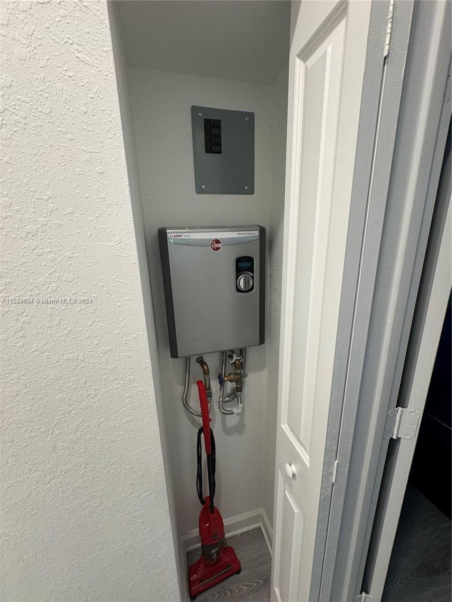 Homestead, Florida 33032, 3 Bedrooms Bedrooms, ,3 BathroomsBathrooms,Residentiallease,For Rent,A11529637