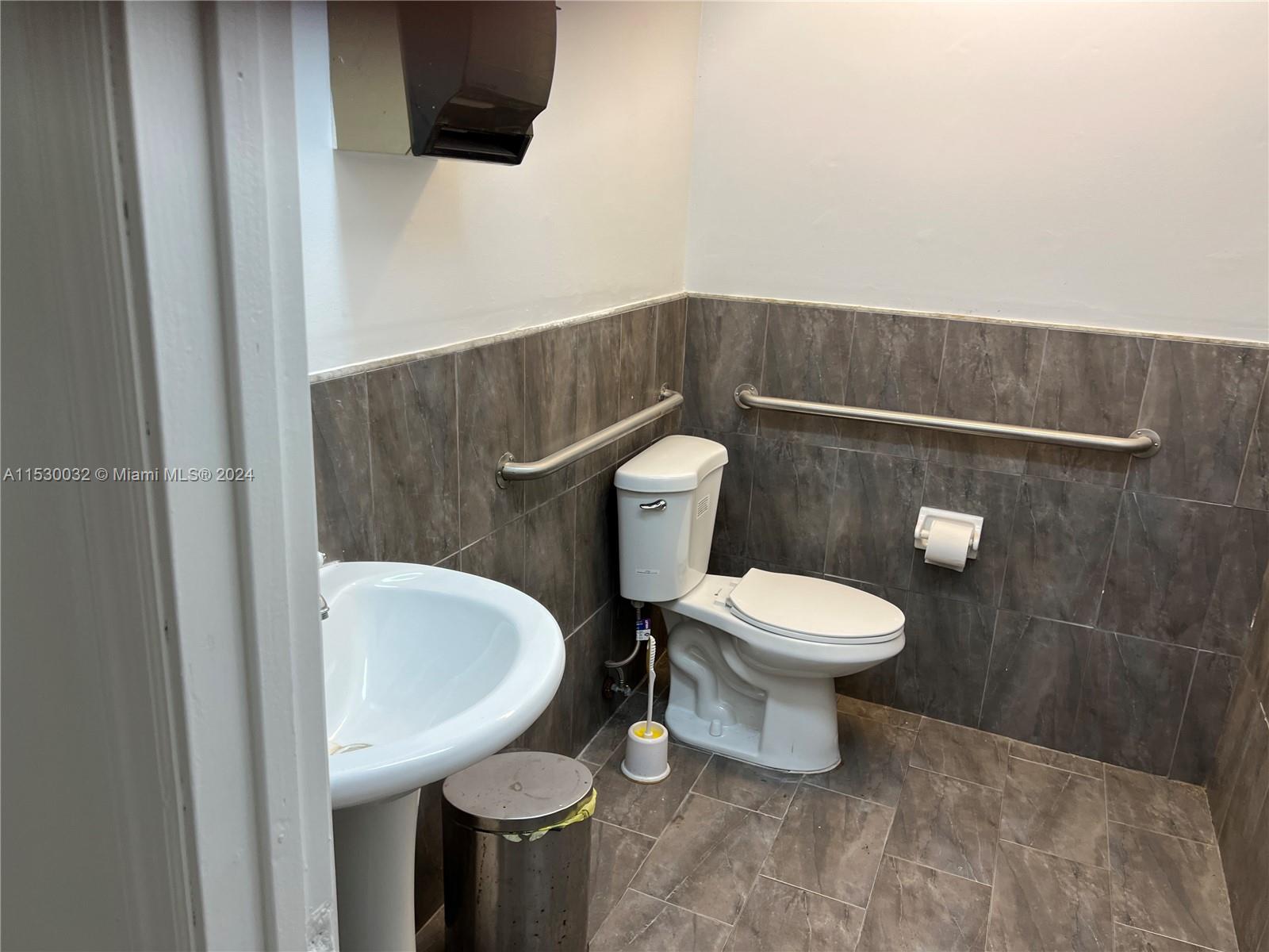 1001 NW 95th St, Miami, Florida 33150, ,Commercialsale,For Sale,1001 NW 95th St,A11530032