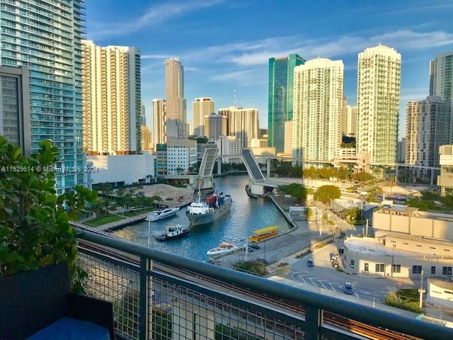 Amazing 2 stories unit with 1 bed 1.5 baths, Washer and dryer, 2 balconies and assigned parking space right in the Middle of Brickell! steps away from Brickell City Center, Metro Mover Station, I-95 and Brickell Avenue. Live in a Contemporary building with all the amenities like pool, gym, sauna and Billiard Room and many more extras! Great restaurants and bars at and near the building. Amazing views of the Miami River and Brickell's skyline, Shades and blackouts very private unit. No Pets for tenants.
