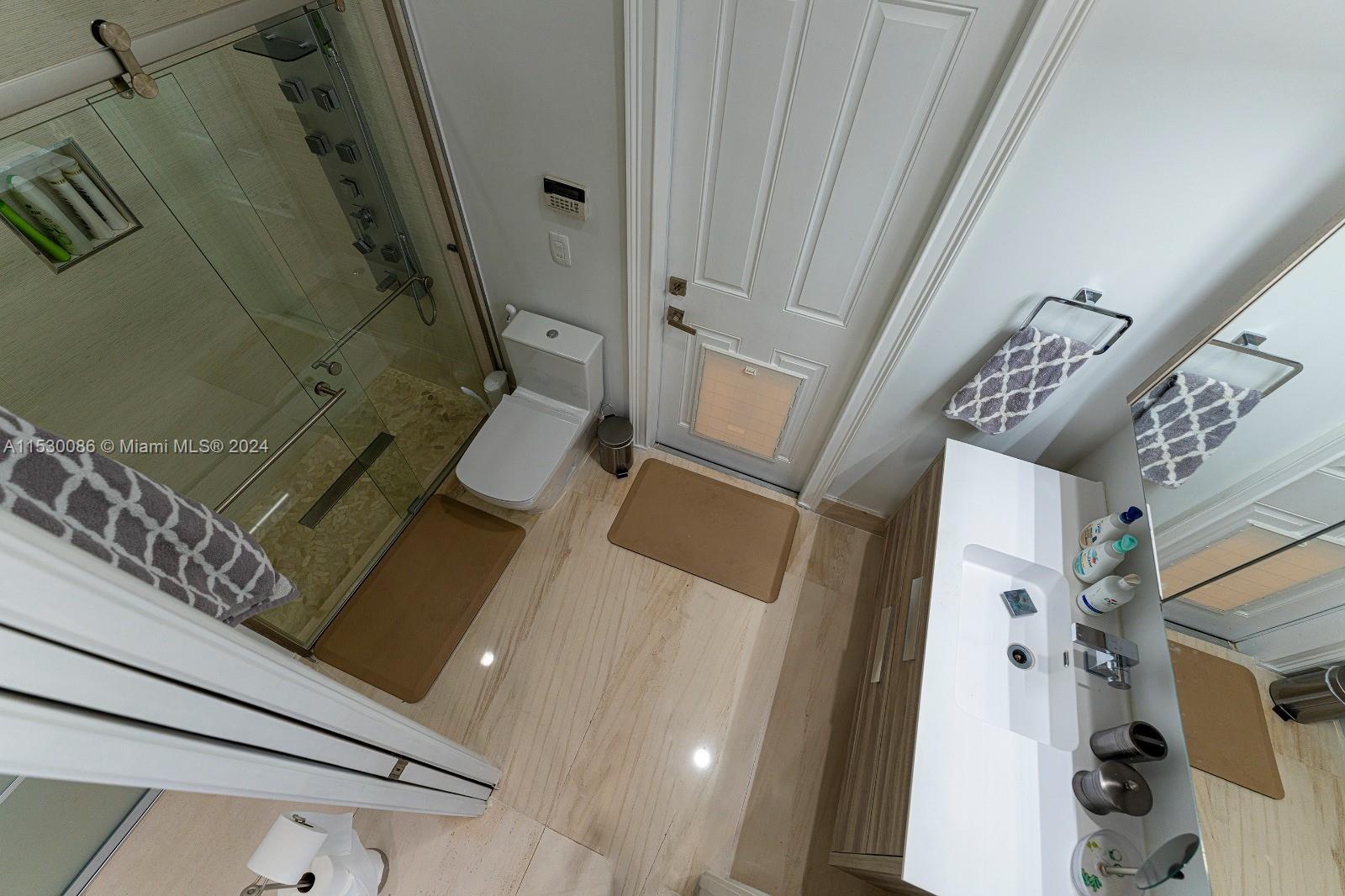 1107 Pelican Ln, Hollywood, FL, 33019 United States, 4 Bedrooms Bedrooms, ,4 BathroomsBathrooms,Residential,For Sale,Pelican Ln,A11530086