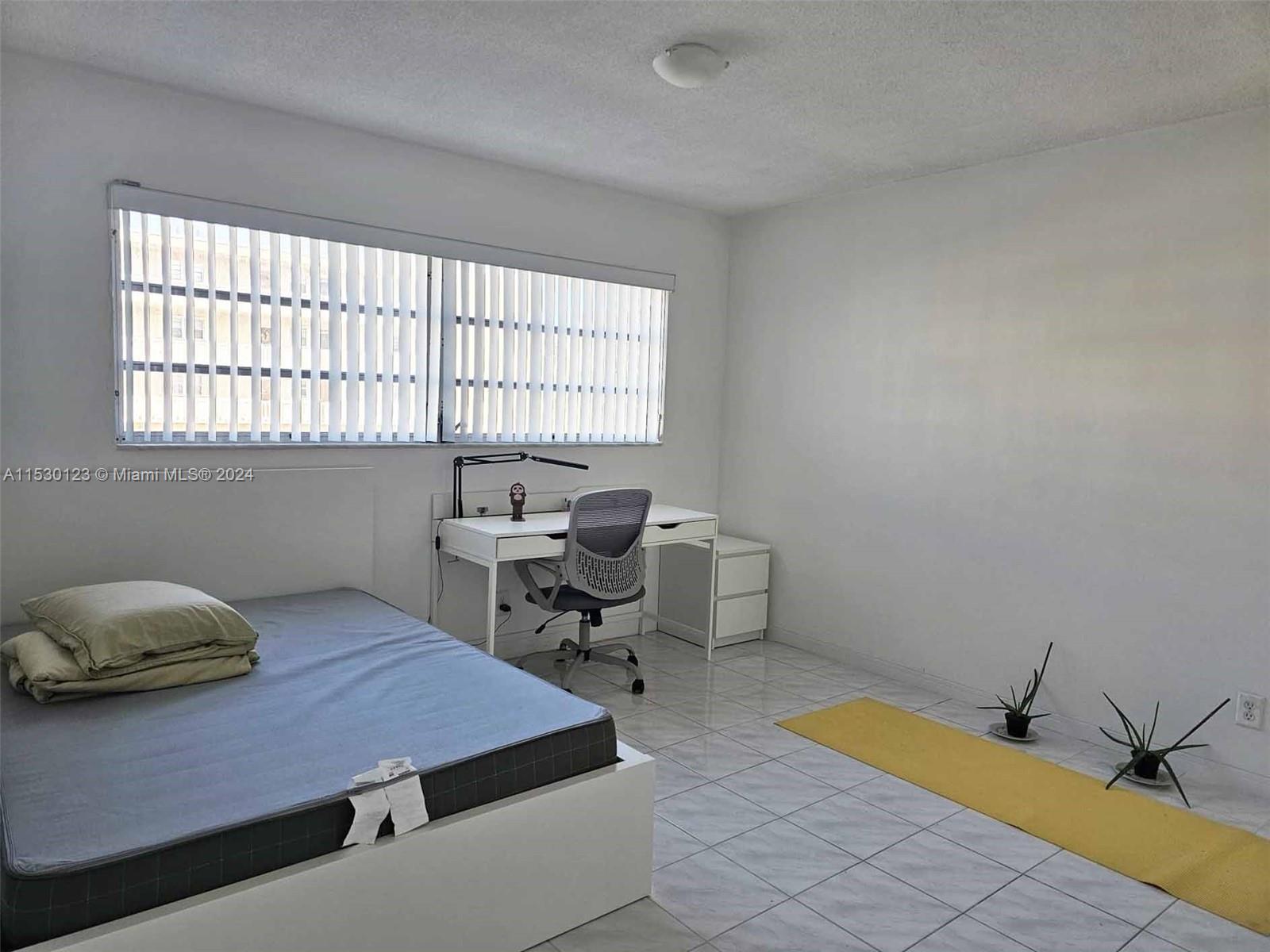 200 NE 12th Ave 5C, Hallandale Beach, Florida 33009, 2 Bedrooms Bedrooms, ,2 BathroomsBathrooms,Residential,For Sale,200 NE 12th Ave 5C,A11530123