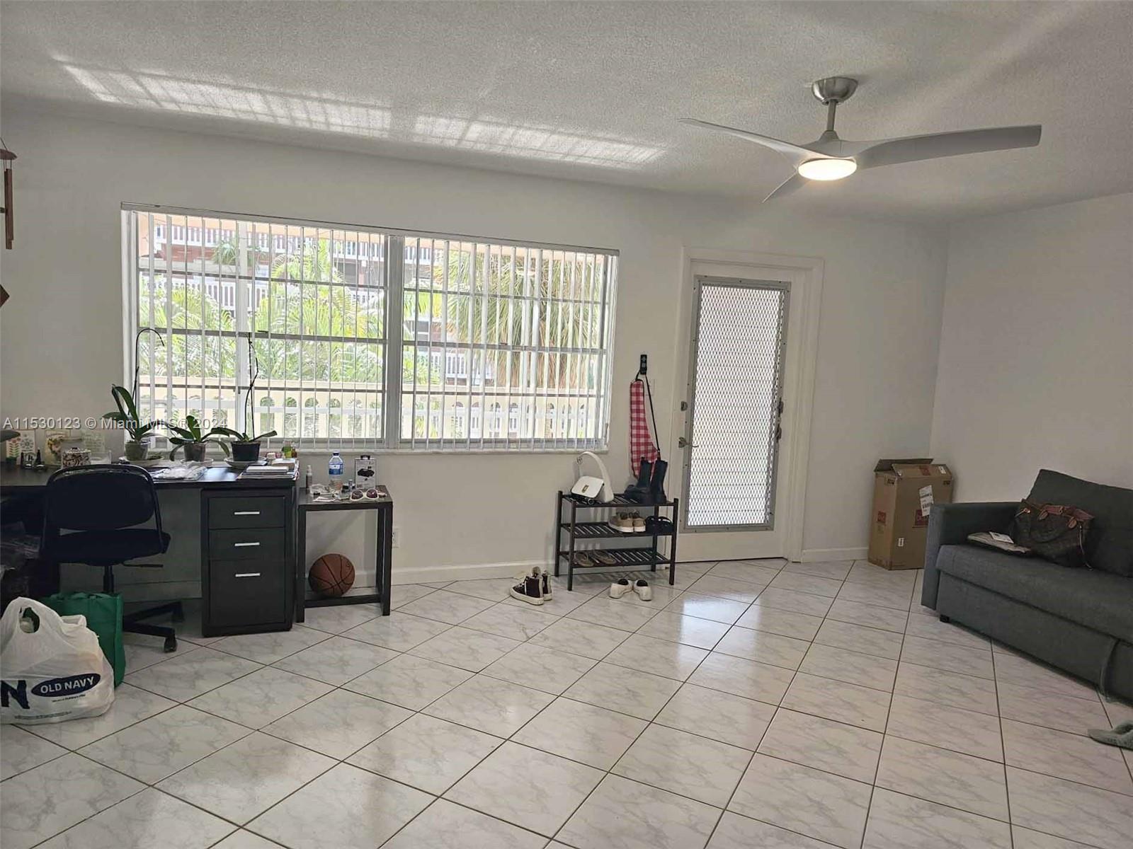 200 NE 12th Ave 5C, Hallandale Beach, Florida 33009, 2 Bedrooms Bedrooms, ,2 BathroomsBathrooms,Residential,For Sale,200 NE 12th Ave 5C,A11530123