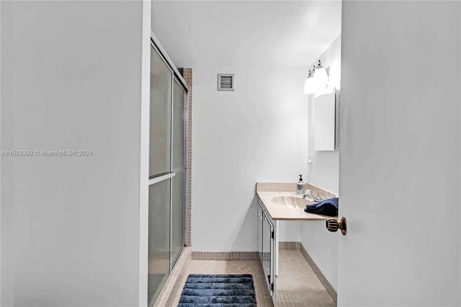 2751 S Ocean Dr 208S, Hollywood, Florida 33019, 2 Bedrooms Bedrooms, ,2 BathroomsBathrooms,Residential,For Sale,2751 S Ocean Dr 208S,A11528392