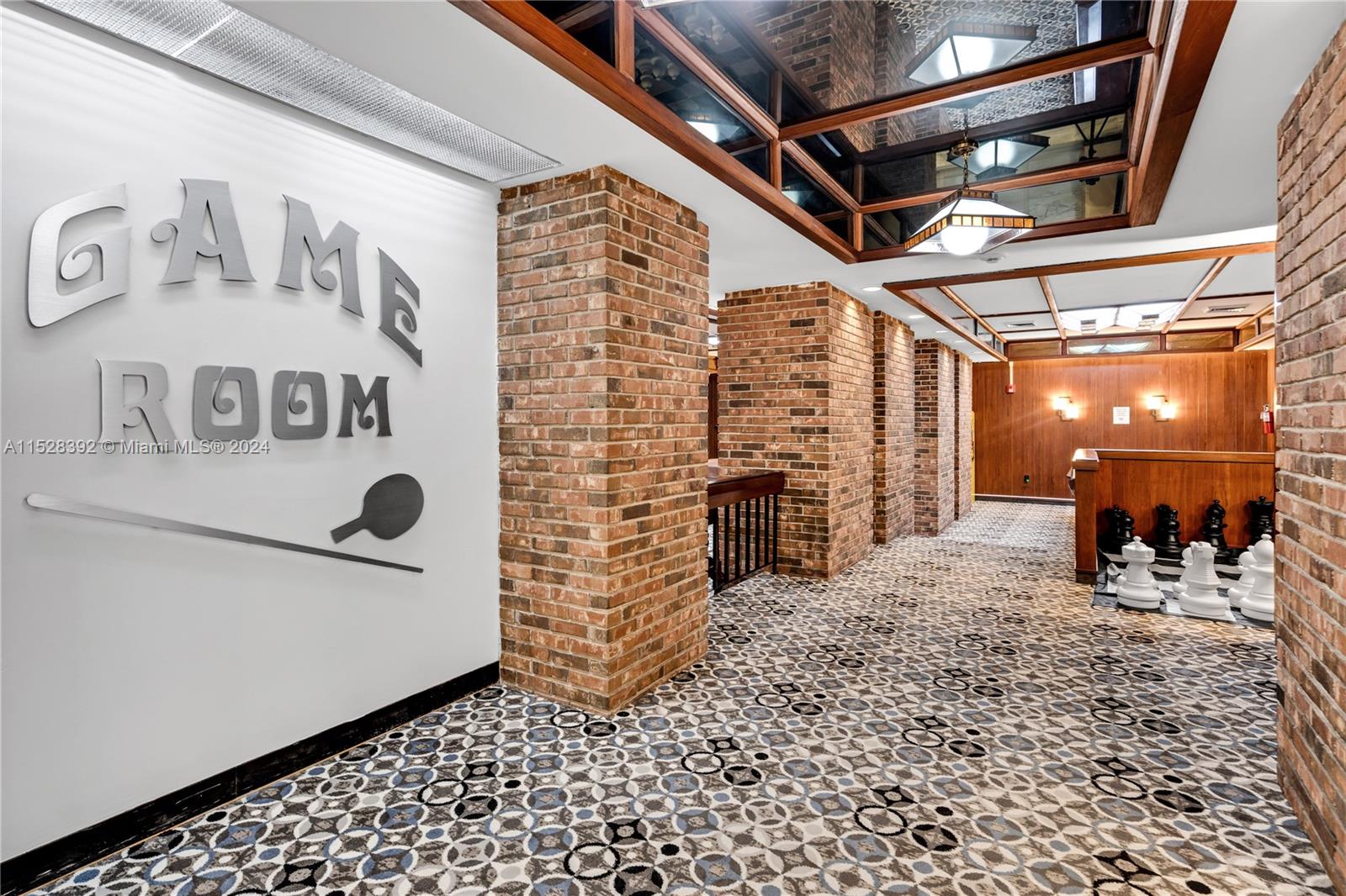 2751 S Ocean Dr 208S, Hollywood, Florida 33019, 2 Bedrooms Bedrooms, ,2 BathroomsBathrooms,Residential,For Sale,2751 S Ocean Dr 208S,A11528392