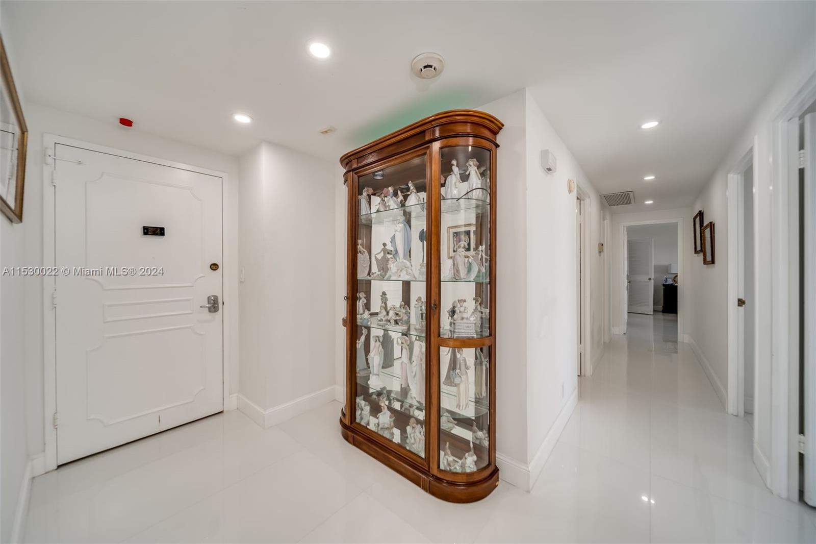 2500 Las Olas Blvd, Fort Lauderdale, FL, 33301 United States, 3 Bedrooms Bedrooms, ,2 BathroomsBathrooms,Residential,For Sale,Las Olas Blvd,A11530022