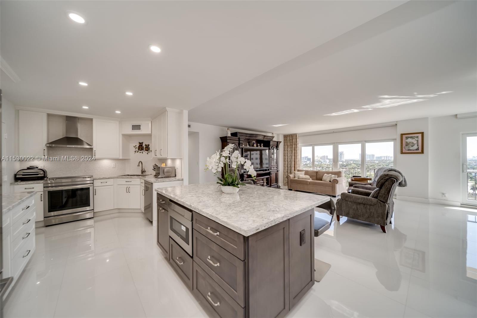 2500 Las Olas Blvd, Fort Lauderdale, FL, 33301 United States, 3 Bedrooms Bedrooms, ,2 BathroomsBathrooms,Residential,For Sale,Las Olas Blvd,A11530022