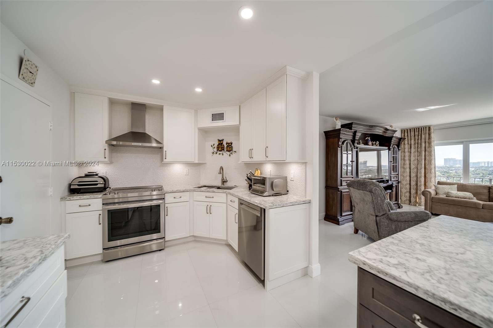 2500 Las Olas Blvd, Fort Lauderdale, FL, 33301 United States, 3 Bedrooms Bedrooms, ,2 BathroomsBathrooms,Residential,For Sale,Las Olas Blvd,A11530022