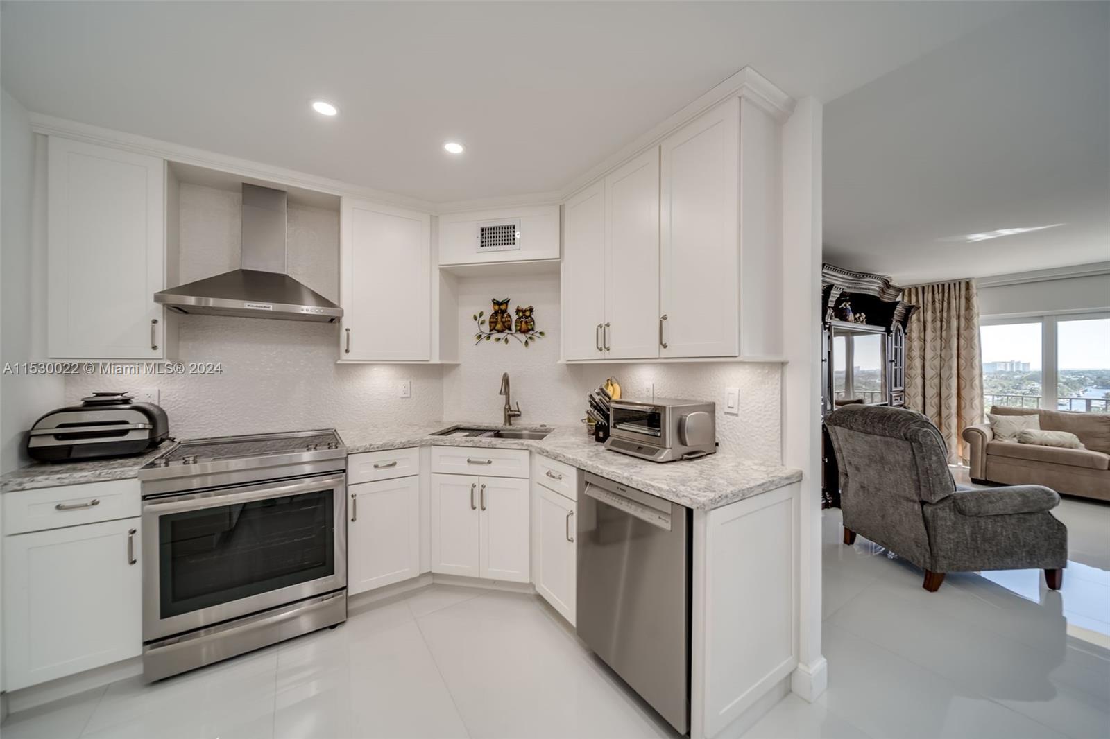 2500 Las Olas Blvd, Fort Lauderdale, FL, 33301 United States, 3 Bedrooms Bedrooms, ,2 BathroomsBathrooms,Residential,For Sale,Las Olas Blvd,A11530022