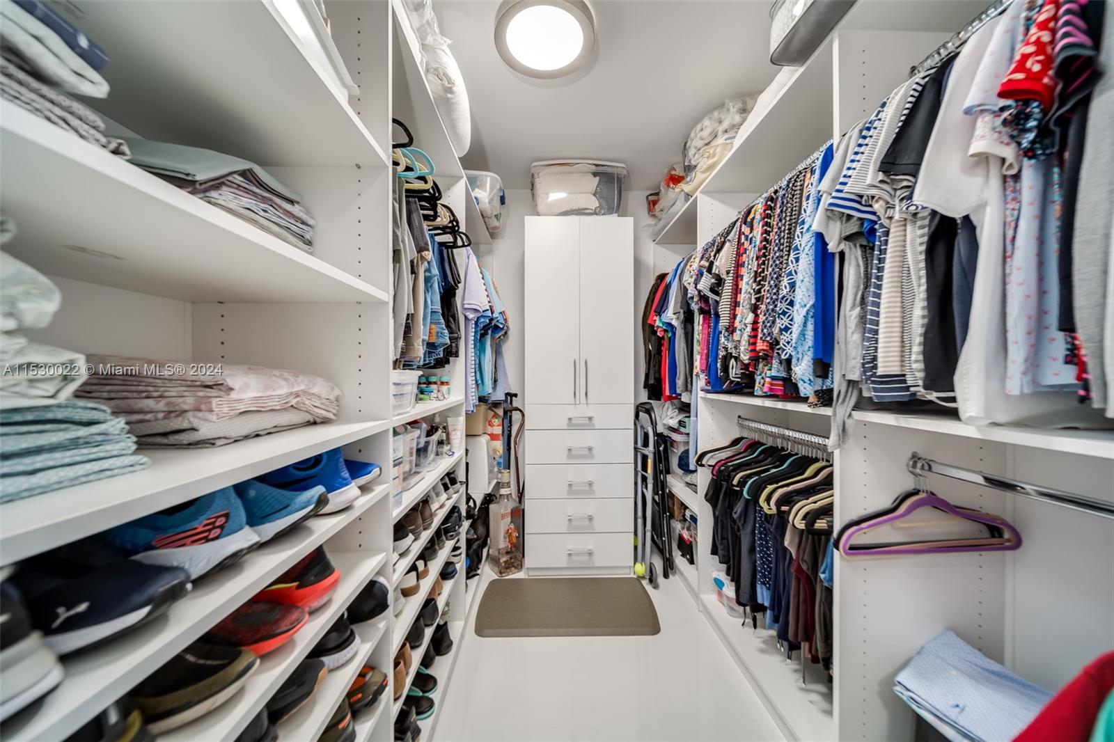 2500 Las Olas Blvd, Fort Lauderdale, FL, 33301 United States, 3 Bedrooms Bedrooms, ,2 BathroomsBathrooms,Residential,For Sale,Las Olas Blvd,A11530022