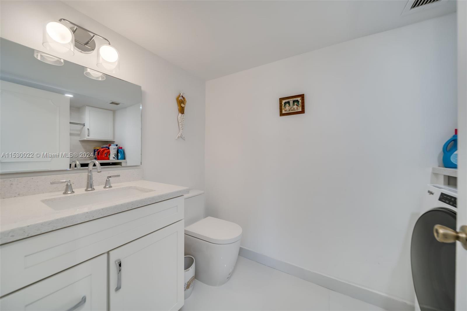 2500 Las Olas Blvd, Fort Lauderdale, FL, 33301 United States, 3 Bedrooms Bedrooms, ,2 BathroomsBathrooms,Residential,For Sale,Las Olas Blvd,A11530022