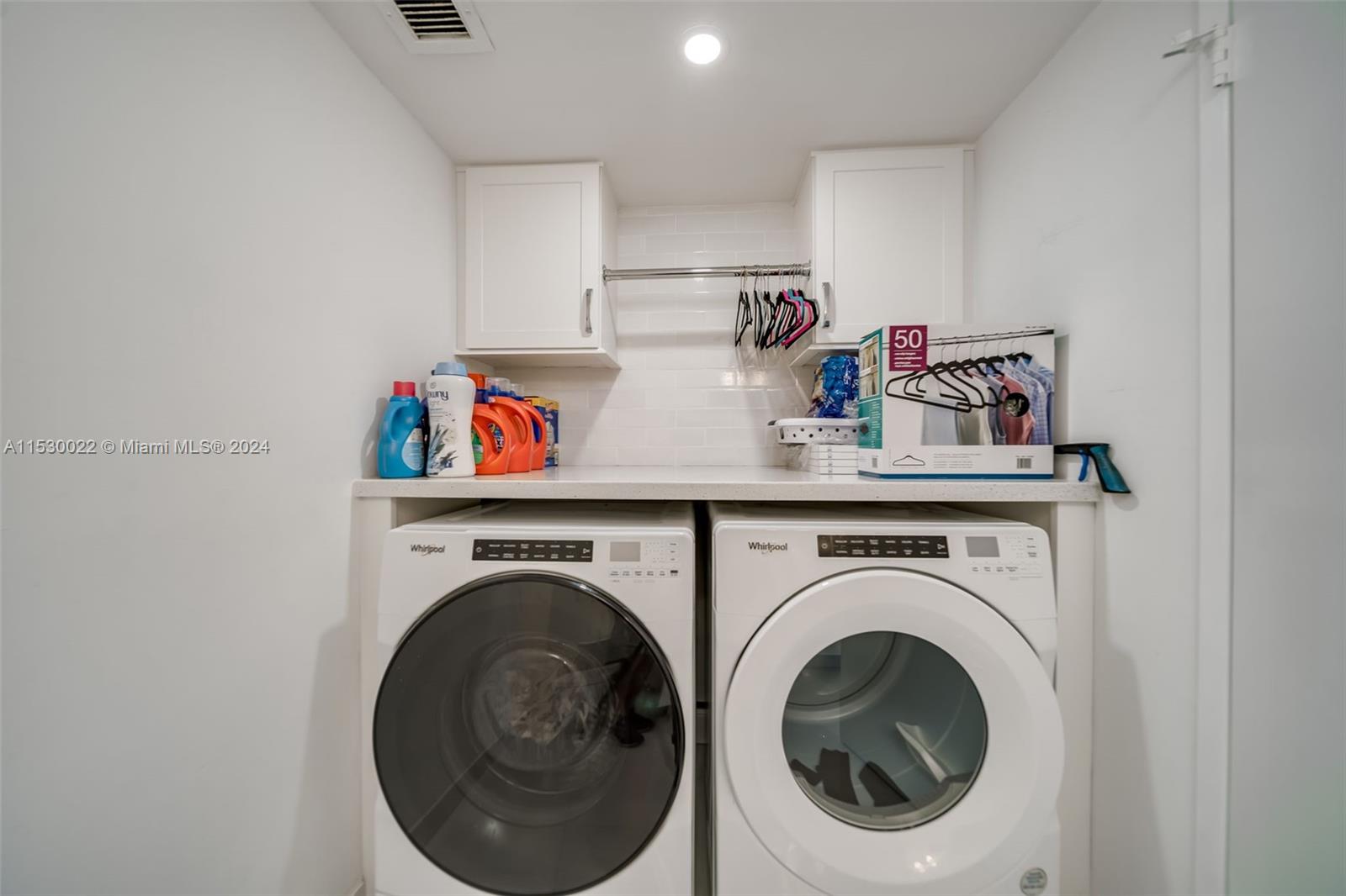 2500 Las Olas Blvd, Fort Lauderdale, FL, 33301 United States, 3 Bedrooms Bedrooms, ,2 BathroomsBathrooms,Residential,For Sale,Las Olas Blvd,A11530022