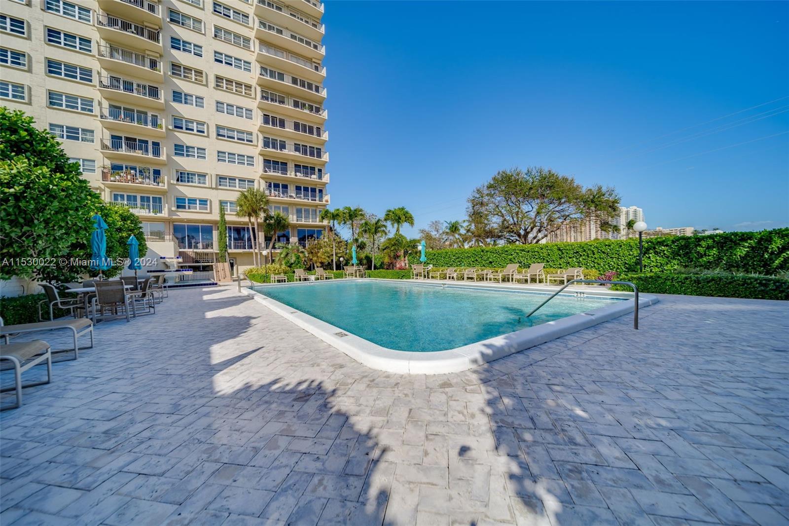 2500 Las Olas Blvd, Fort Lauderdale, FL, 33301 United States, 3 Bedrooms Bedrooms, ,2 BathroomsBathrooms,Residential,For Sale,Las Olas Blvd,A11530022