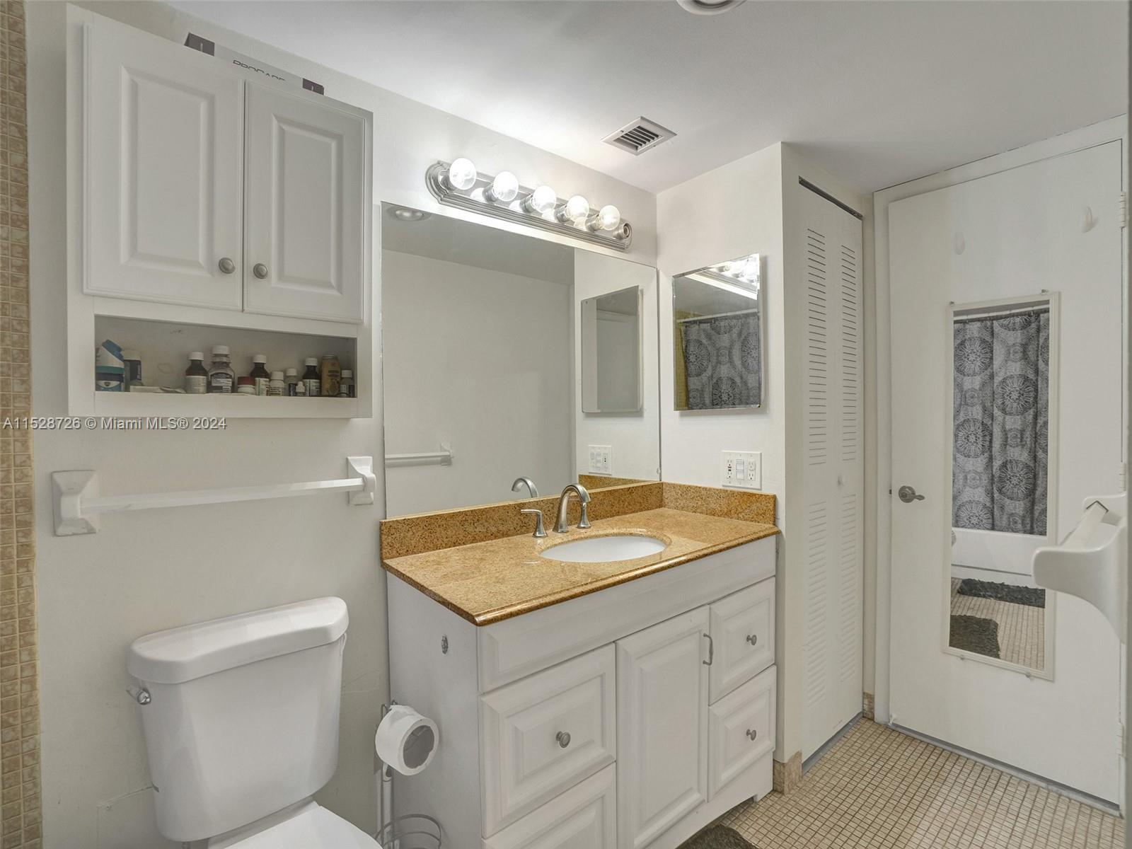 4174 Inverrary Dr 103, Lauderhill, Florida 33319, 2 Bedrooms Bedrooms, ,2 BathroomsBathrooms,Residential,For Sale,4174 Inverrary Dr 103,A11528726