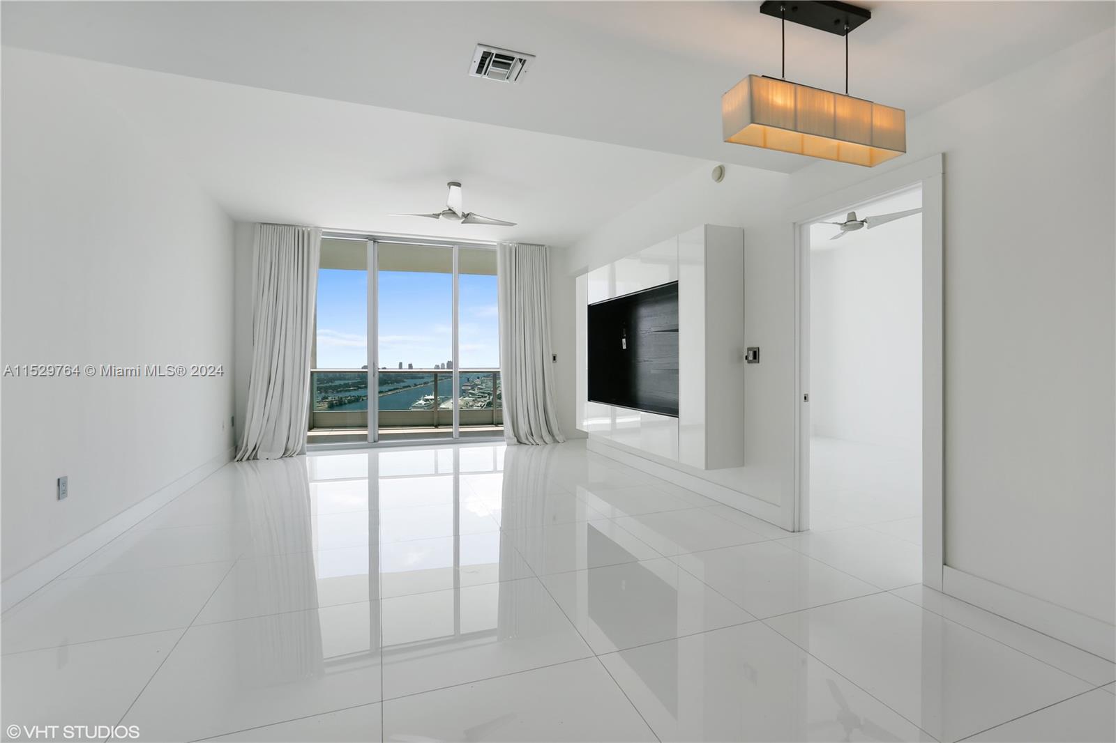 900 Biscayne Blvd 4102, Miami, Florida 33132, 3 Bedrooms Bedrooms, ,3 BathroomsBathrooms,Residential,For Sale,900 Biscayne Blvd 4102,A11529764