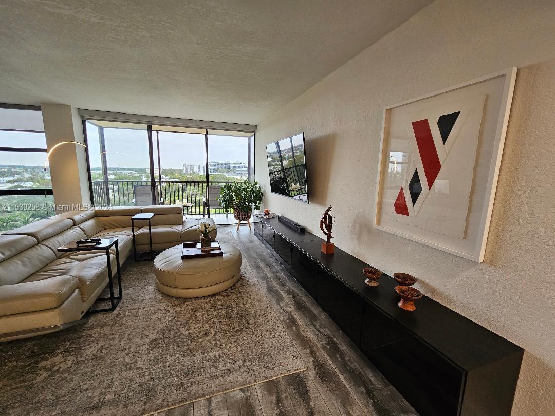20335 Country Club Dr, Aventura, FL, 33180 United States, 2 Bedrooms Bedrooms, ,2 BathroomsBathrooms,Residential,For Sale,Country Club Dr,A11530258