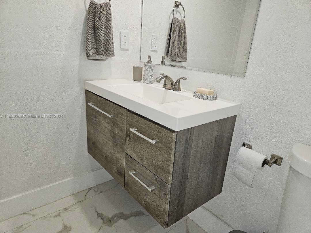 20335 Country Club Dr, Aventura, FL, 33180 United States, 2 Bedrooms Bedrooms, ,2 BathroomsBathrooms,Residential,For Sale,Country Club Dr,A11530258