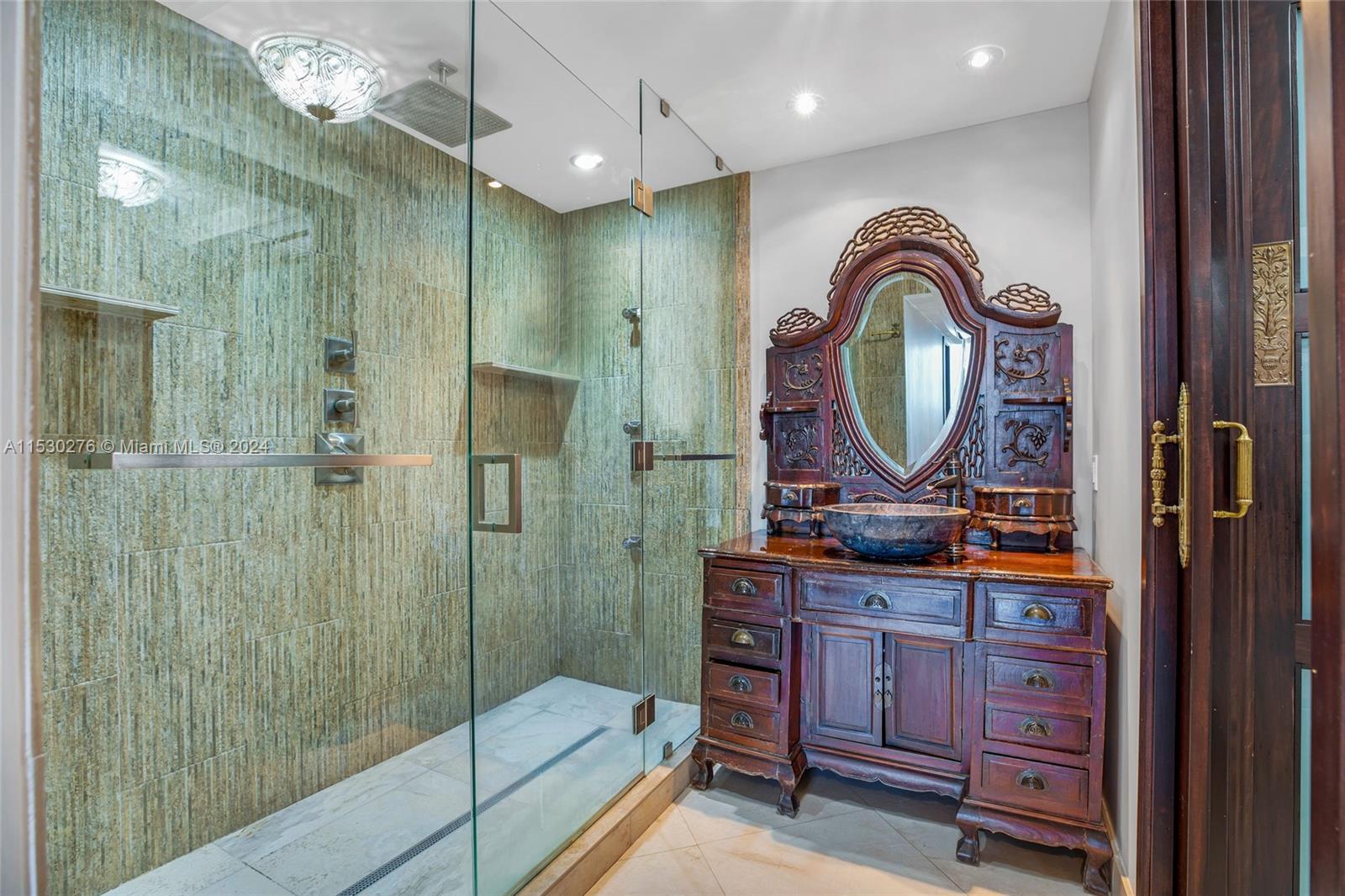 1717 N Bayshore Dr A-4236, Miami, Florida 33132, 2 Bedrooms Bedrooms, ,2 BathroomsBathrooms,Residential,For Sale,1717 N Bayshore Dr A-4236,A11530276