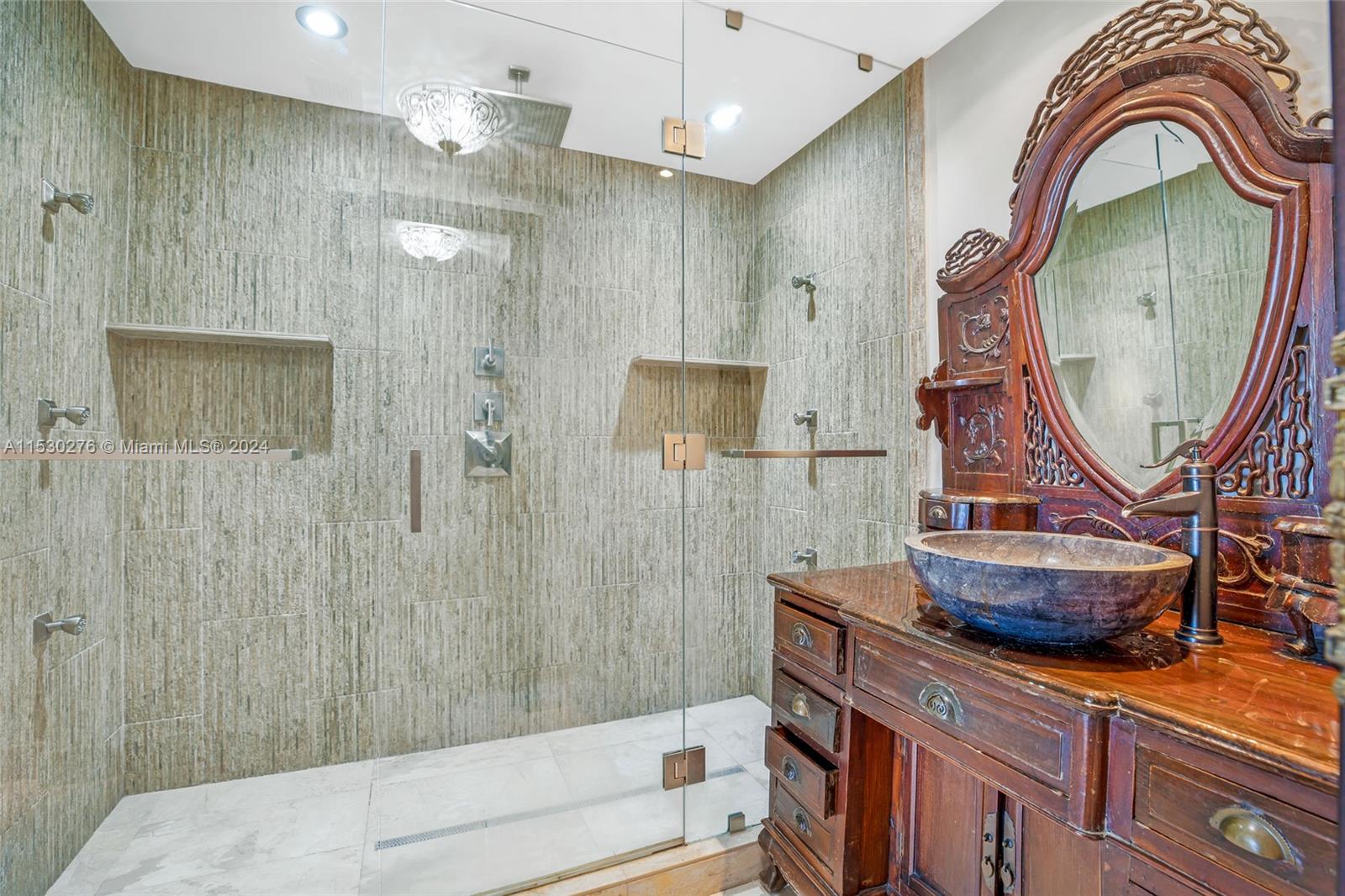 1717 N Bayshore Dr A-4236, Miami, Florida 33132, 2 Bedrooms Bedrooms, ,2 BathroomsBathrooms,Residential,For Sale,1717 N Bayshore Dr A-4236,A11530276