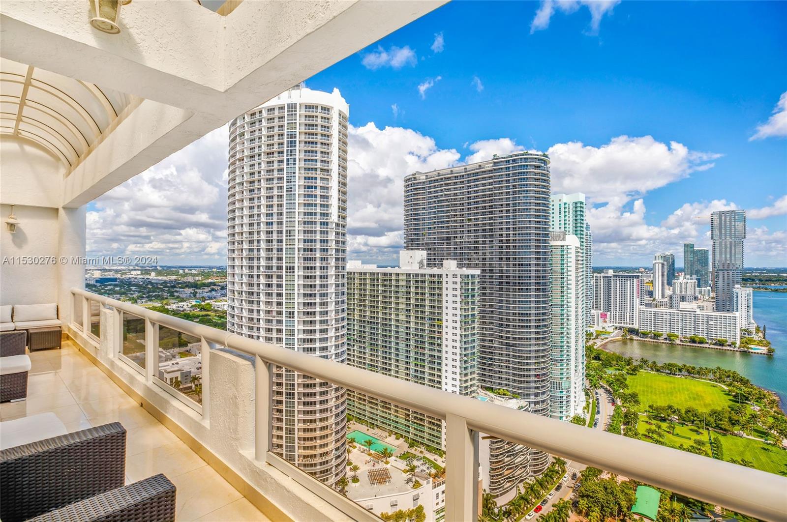 1717 N Bayshore Dr A-4236, Miami, Florida 33132, 2 Bedrooms Bedrooms, ,2 BathroomsBathrooms,Residential,For Sale,1717 N Bayshore Dr A-4236,A11530276