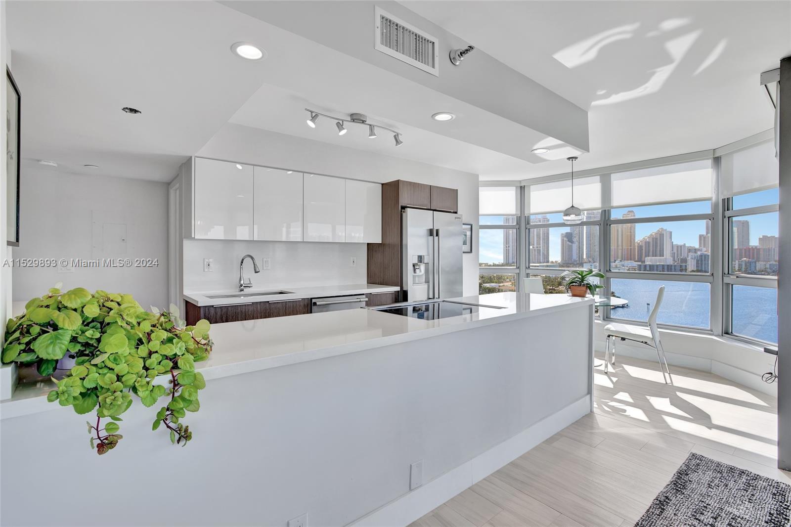 19101 Mystic Pointe Dr, Aventura, FL, 33180 United States, 3 Bedrooms Bedrooms, ,3 BathroomsBathrooms,Residential,For Sale,Mystic Pointe Dr,A11529893