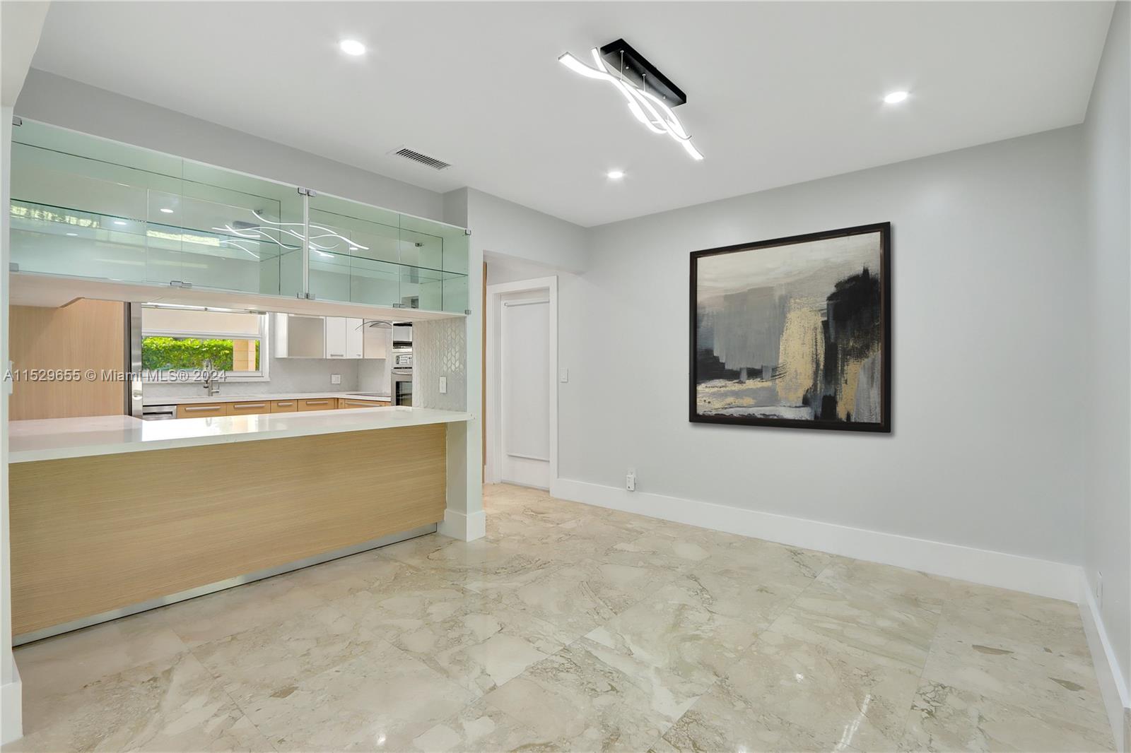 6600 Maynada Street, Coral Gables, Florida 33146, 4 Bedrooms Bedrooms, ,3 BathroomsBathrooms,Residentiallease,For Rent,6600 Maynada Street,A11529655