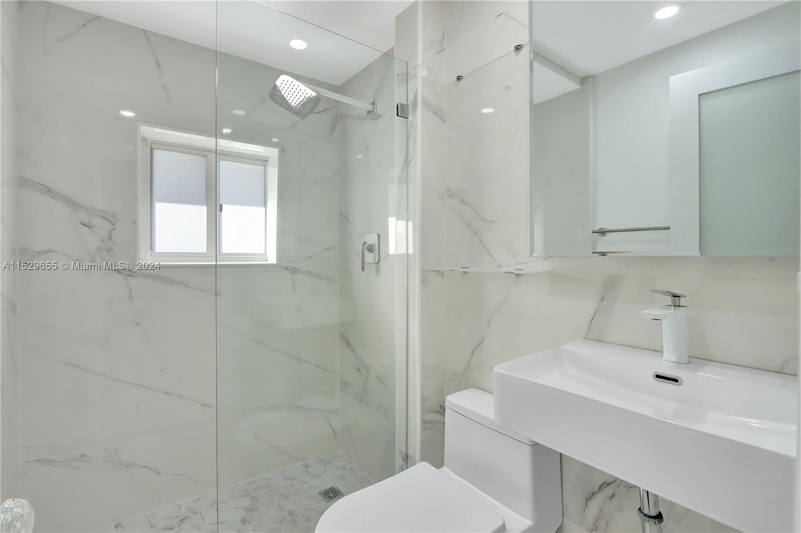 6600 Maynada Street, Coral Gables, Florida 33146, 4 Bedrooms Bedrooms, ,3 BathroomsBathrooms,Residentiallease,For Rent,6600 Maynada Street,A11529655